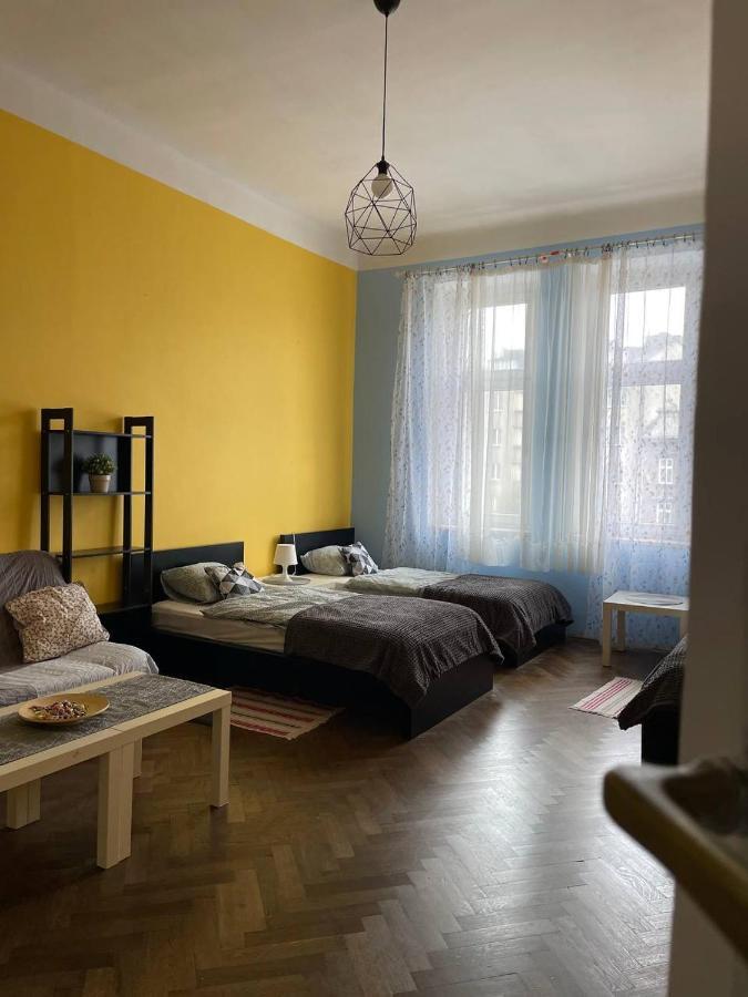 Hostel Centrum Sabot Krasków Eksteriør bilde