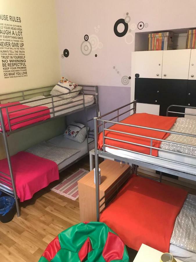 Hostel Centrum Sabot Krasków Eksteriør bilde